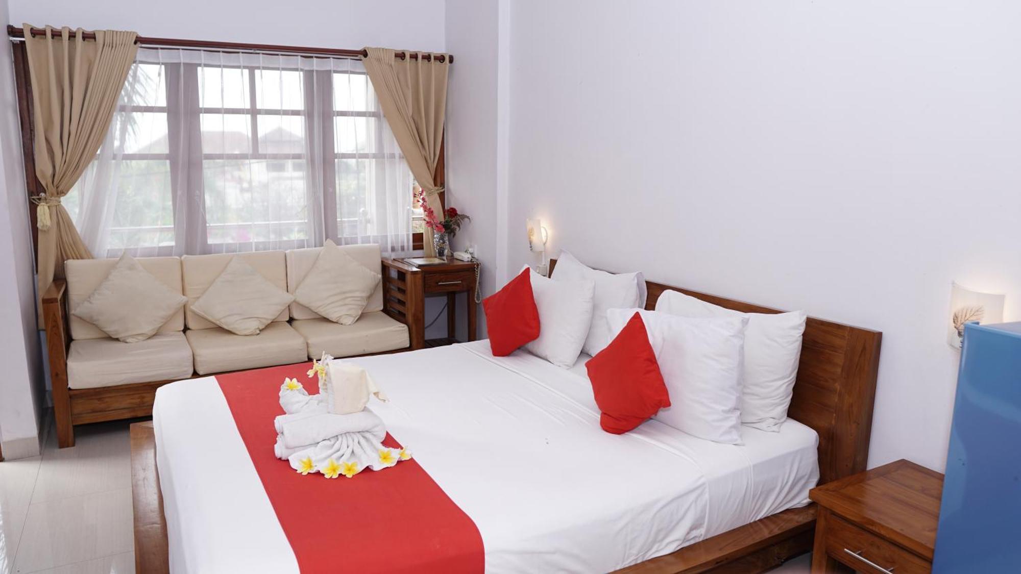 Grand Raka Homestay Lovina Habitación foto